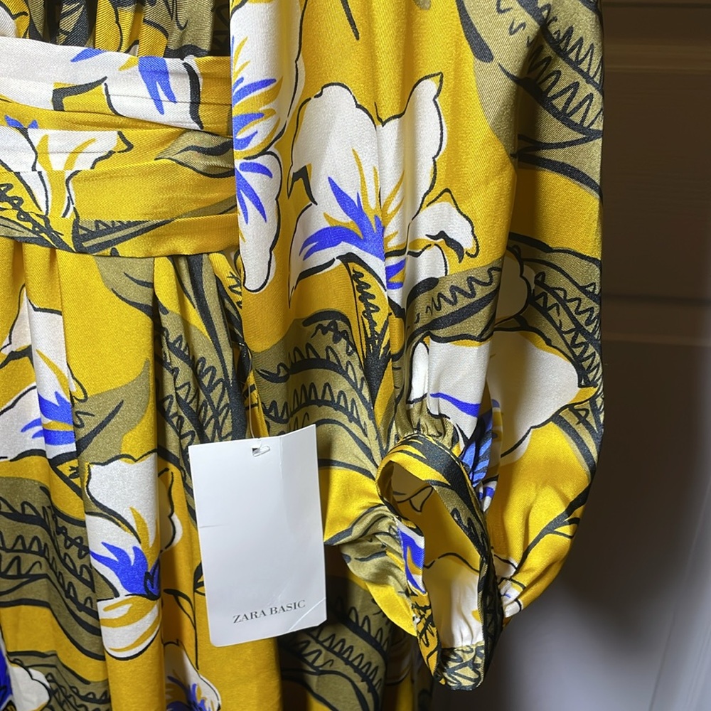 NWT Zara Floral Print Gathered Dress‎ in Yellow Midi Long Sleeves Size Large - Picture 5 of 10